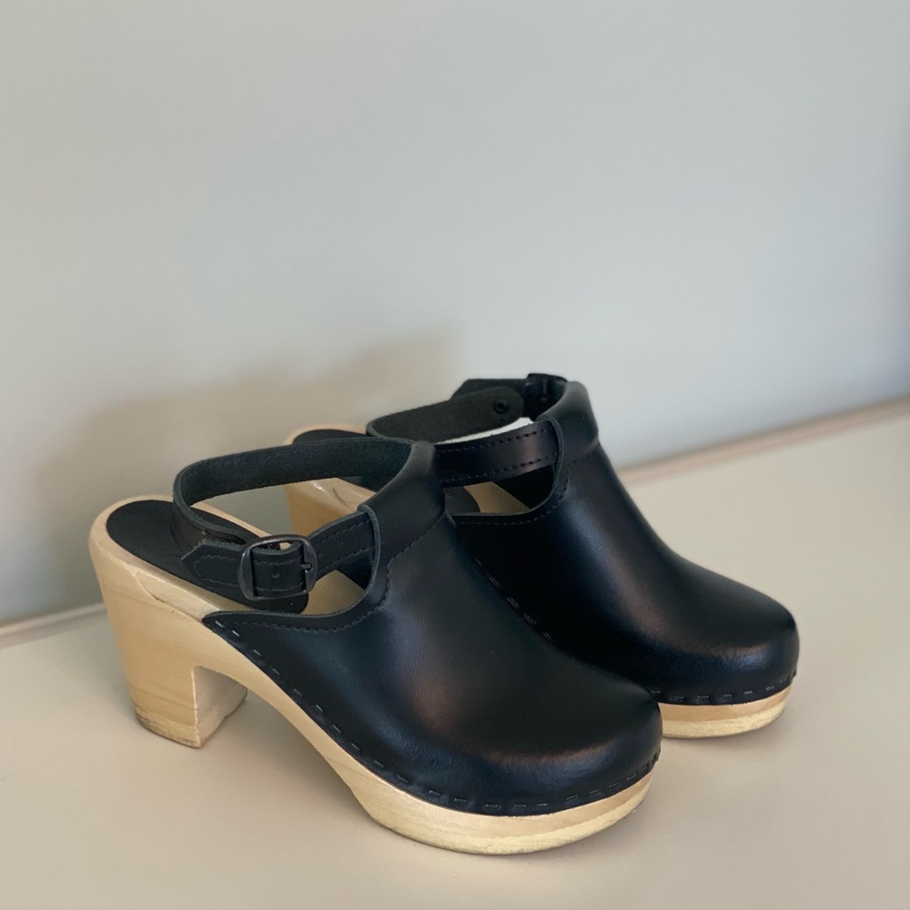 Sven Halter Top Black Leather Clogs size 36 EUC